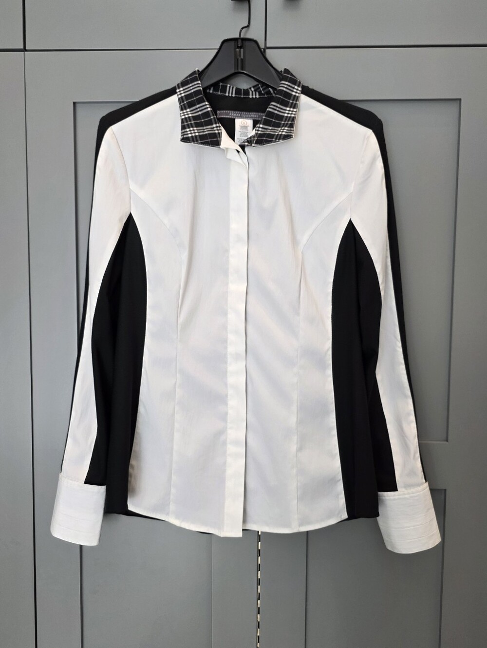 Asmar Equestrian Top Sz Medium White Long Sleeve Button Up Magnetic Collar Shirt